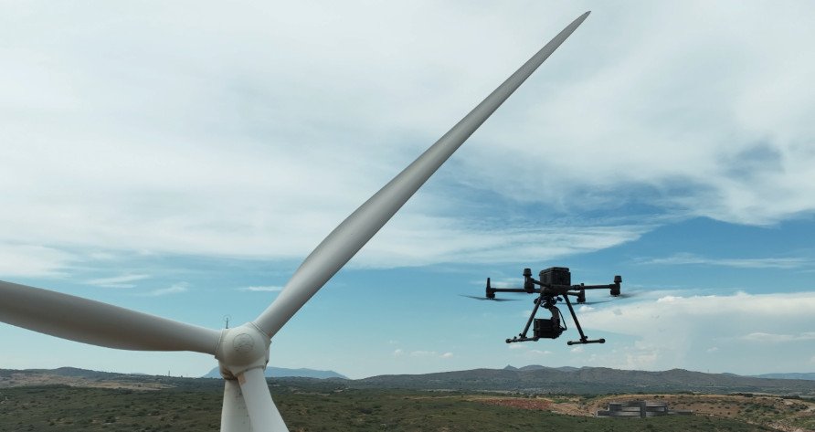 HD Air Studio Customizes Infinity MR-PRO Gimbal for Drone Wind Turbine Blade Inspection