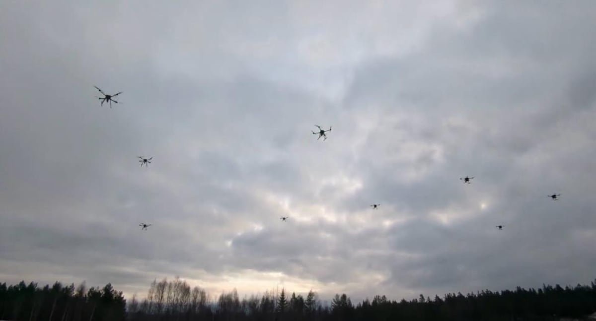Shield AI, ST Engineering join forces on fine-tuning drone swarms
